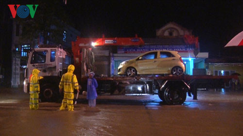 Provincia de Quang Binh ante inundaciones: simpatía y amor de persona a persona